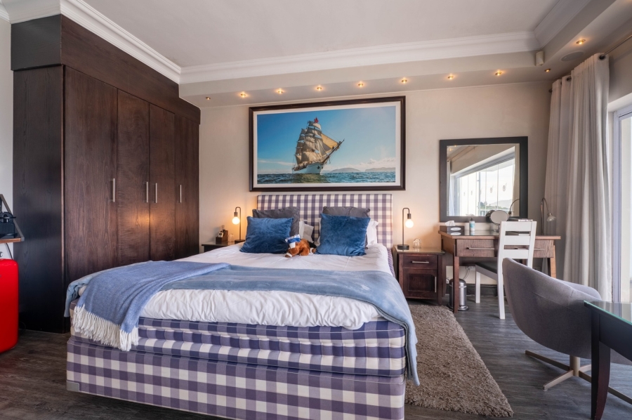9 Bedroom Property for Sale in The Heads Western Cape